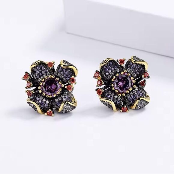 Floral Gemstone Earrings and Ring Set – Luxurious Statement Jewelry - Picture 6 of 13